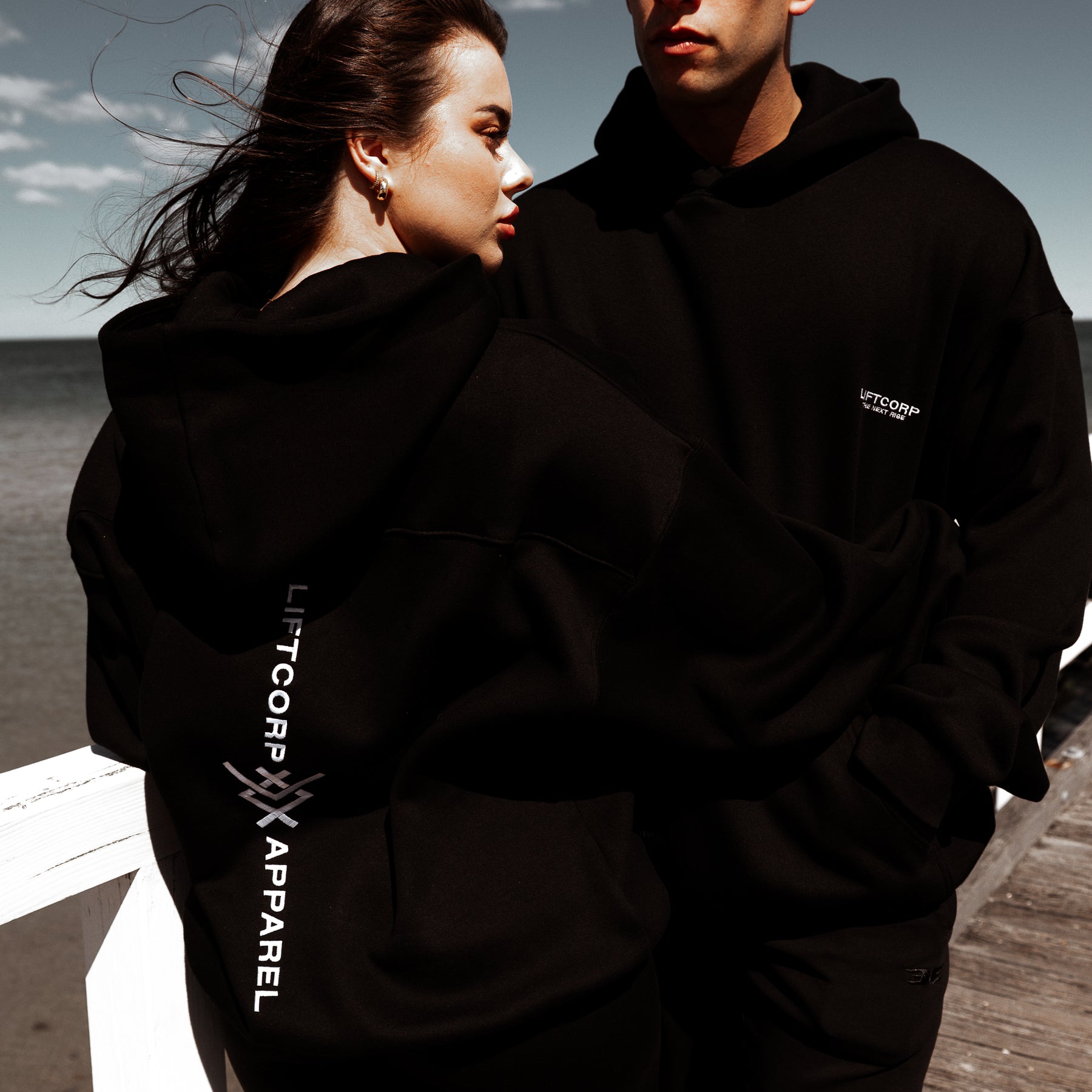 HEAVYWEIGHT OVERSIZED HOODIE 420 GSM